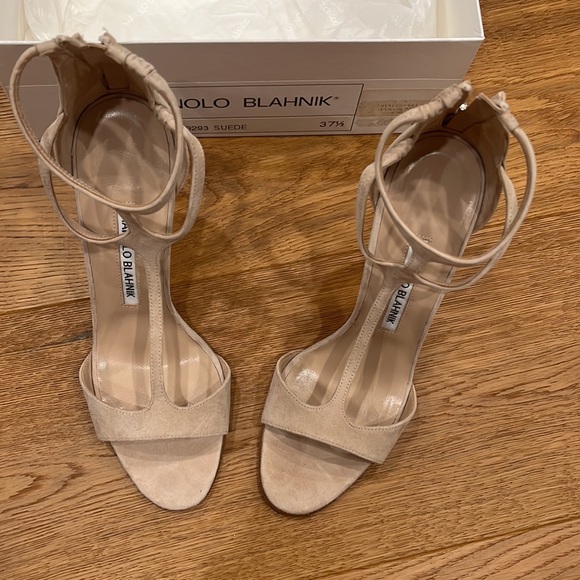 Manolo Blahnik cellin heel size 37.5  new and in box - Picture 2 of 4